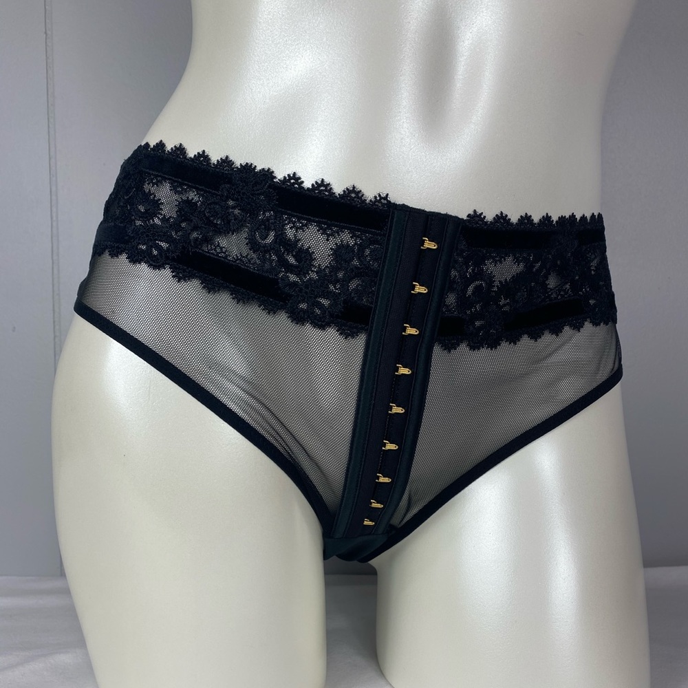Victoria’s Secret Black Velvet Trim Mid-Rise Cheeky Panty - Picture 1 of 5